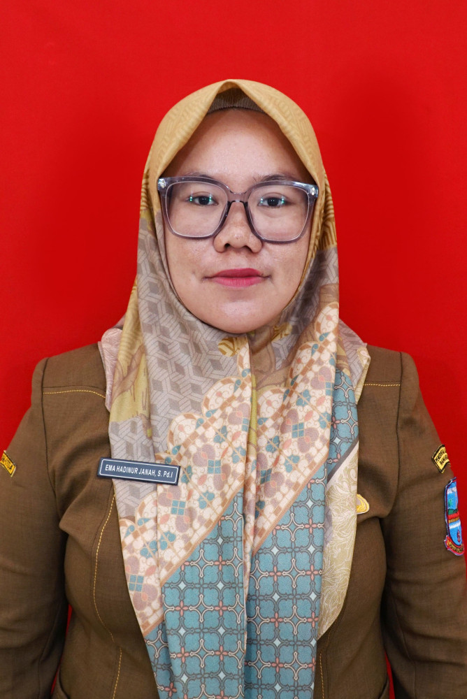EMA HADINUR JANAH, S.Pd.I